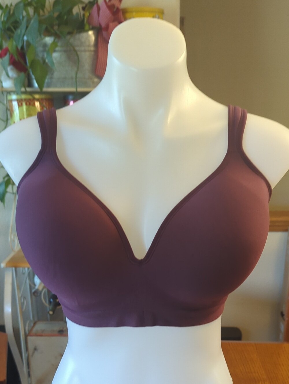 Underoutfit  │Perfect Neckline Bra │ Style 460 │Prune │Wireless │Adjustable │2XL